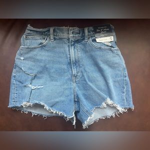 NWT A&F curve love THE 4” MOM SHORT high rise size 28/6